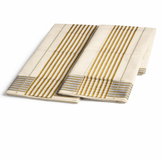 Cotton set mundu with traditional kattikkara  stripped border, handwoven by Ramachandra Kuthampully Handlooms.