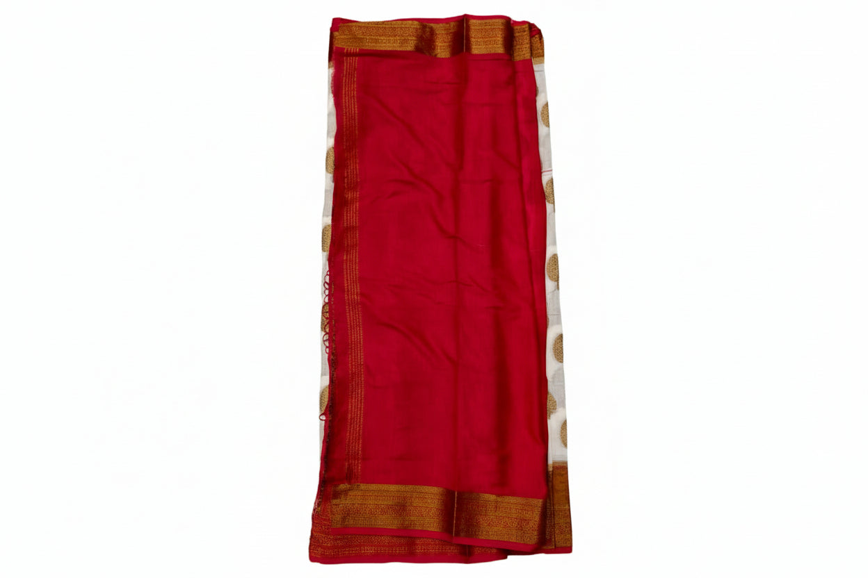 Linen cotton saree with crisp texture and elegant drape by Ramachandra Kuthampully Handlooms.

