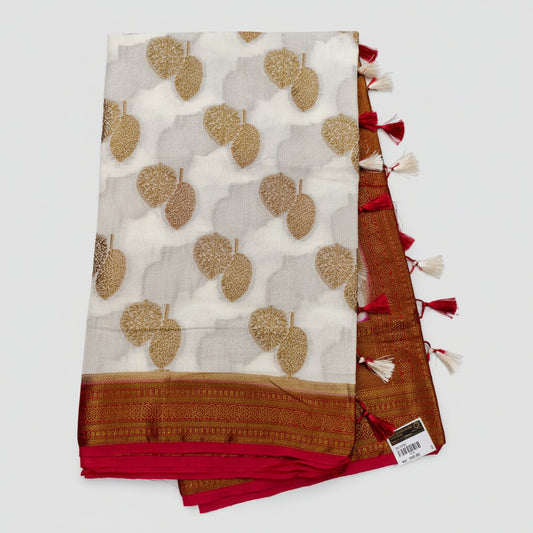 Linen cotton saree with crisp texture and elegant drape by Ramachandra Kuthampully Handlooms.