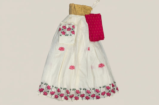 Cotton Print Lotus Dhavani|Ramachandra Handlooms